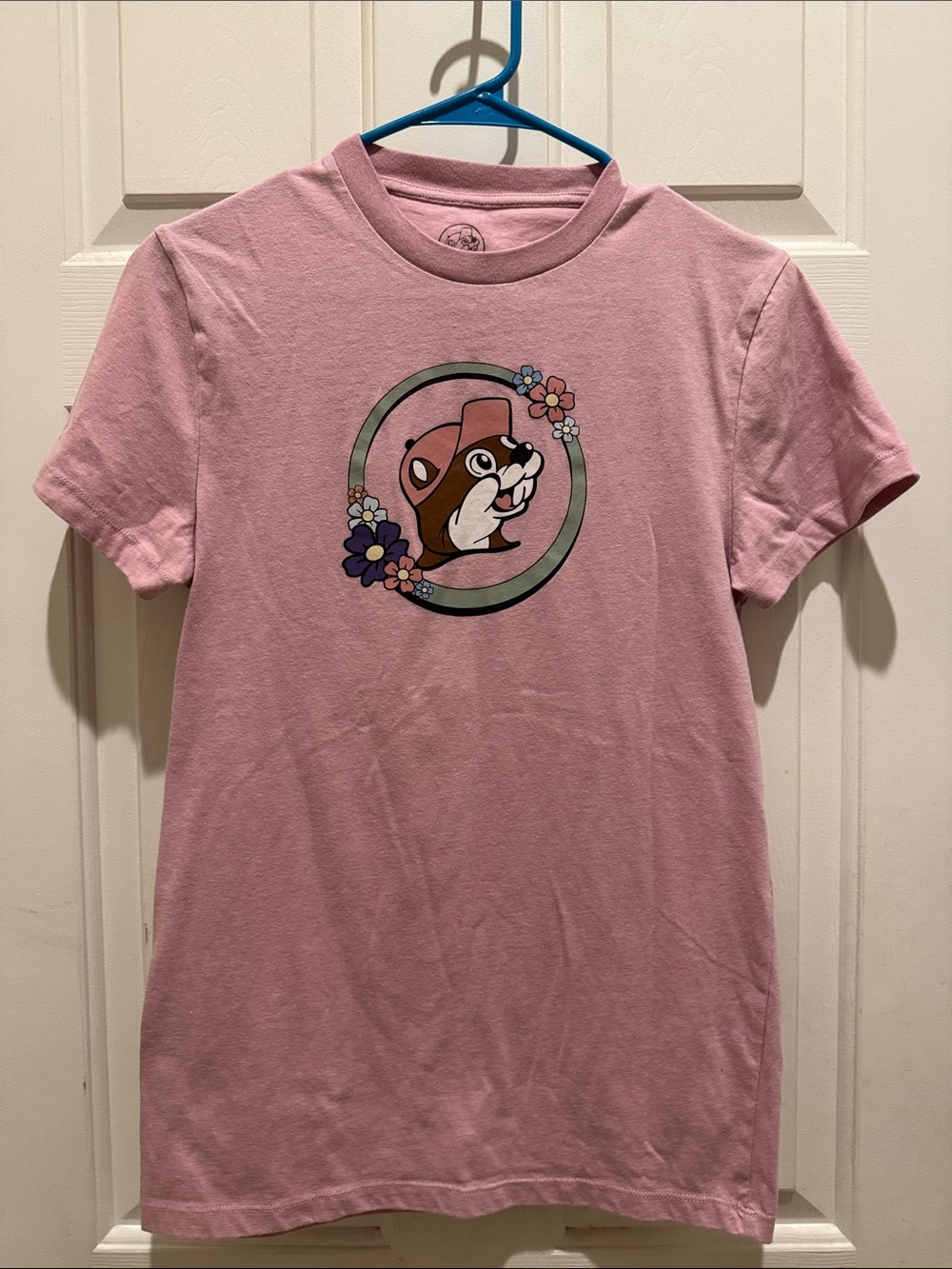 Buc-ee’s women’s t shirt size small